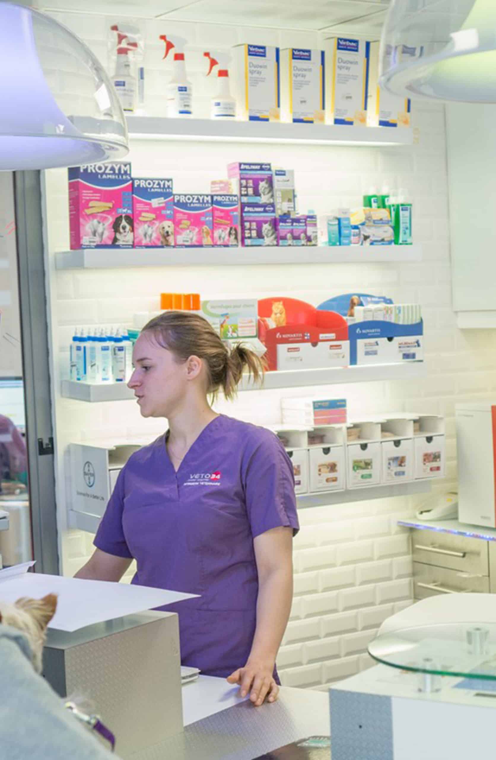 Pharmacie vétérinaire au Perreux-sur-Marne Nous proposons à la clinique Veto34, une pharmacie vétérinaire pour vos chiens, chats et nacs